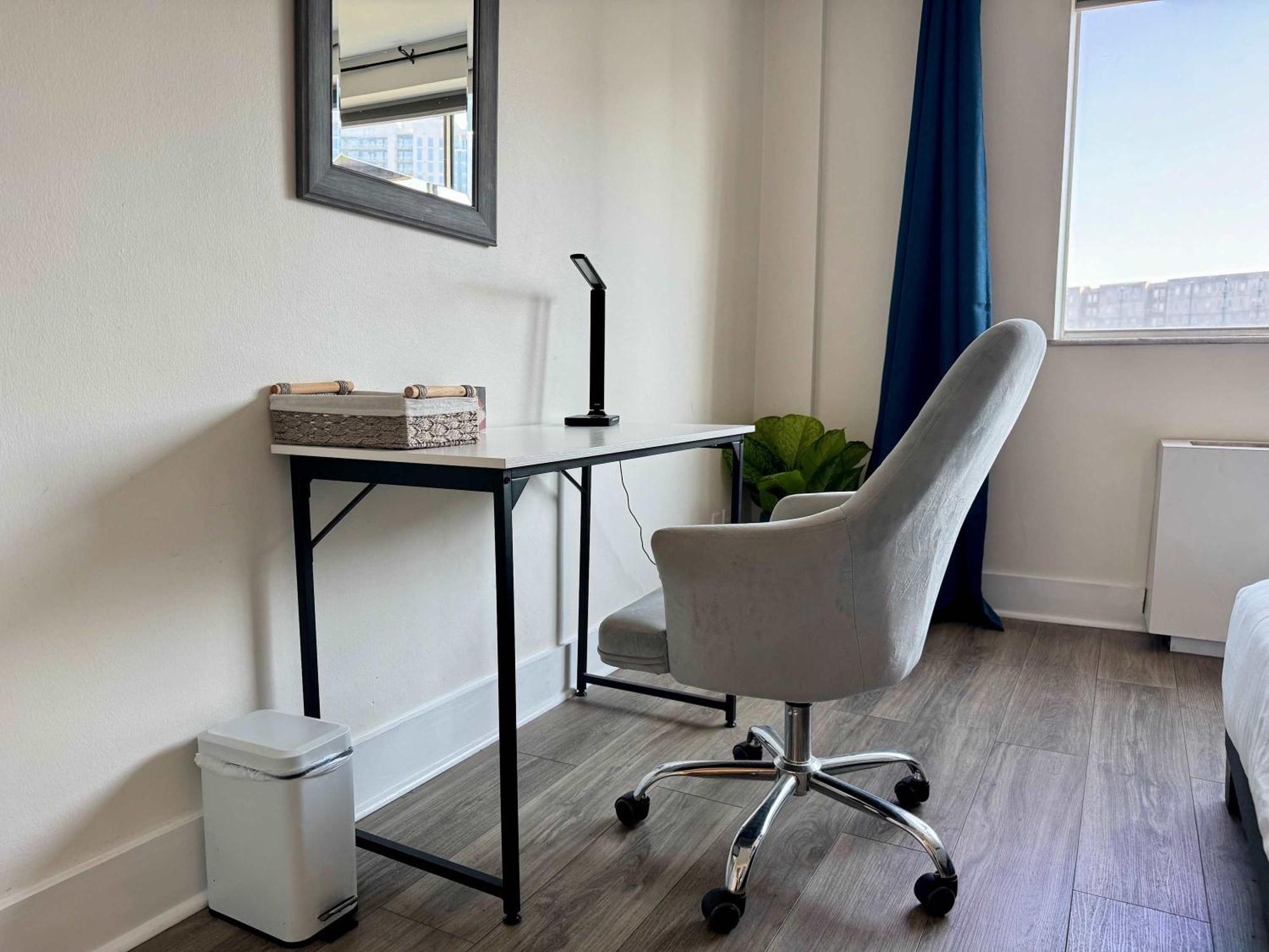 2B1B Modern Downtown Atl Condo W 1 Free Parking Lm1007 Атланта Екстериор снимка