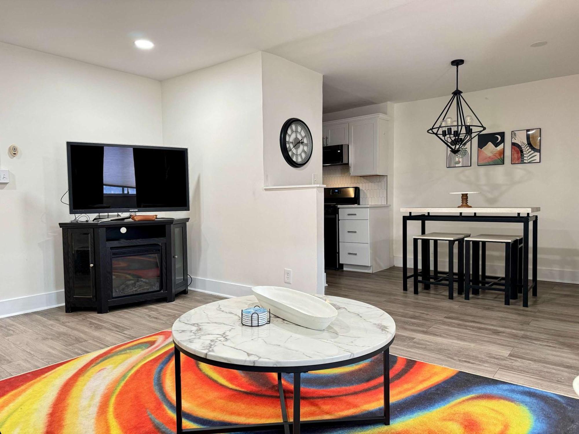 2B1B Modern Downtown Atl Condo W 1 Free Parking Lm1007 Атланта Екстериор снимка